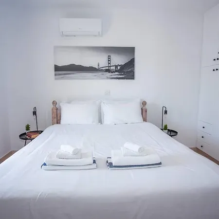 Estea - Olympia's Skyview Townhouse With A Pool Dom wakacyjny *