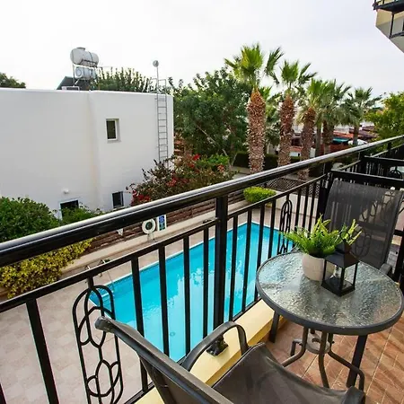 Estea - Olympia's Skyview Townhouse With A Pool Dom wakacyjny