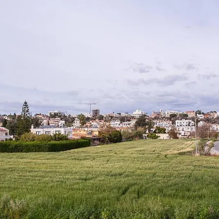 Dom wakacyjny Estea - Olympia's Skyview Townhouse With A Pool Pafos