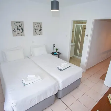 Estea - Olympia's Skyview Townhouse With A Pool Σπίτι διακοπών *