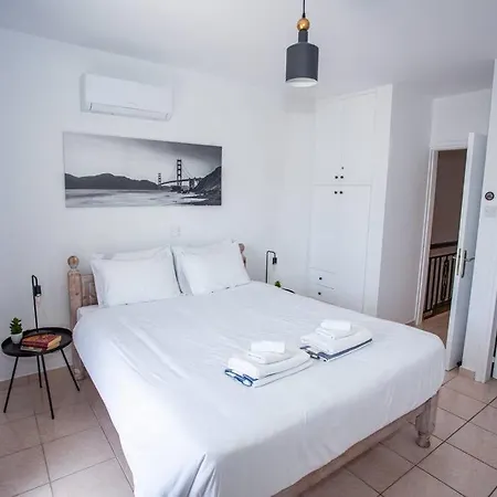 Σπίτι διακοπών Estea - Olympia's Skyview Townhouse With A Pool *