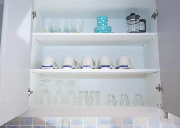 Estea - Olympia's Skyview Townhouse With A Pool *