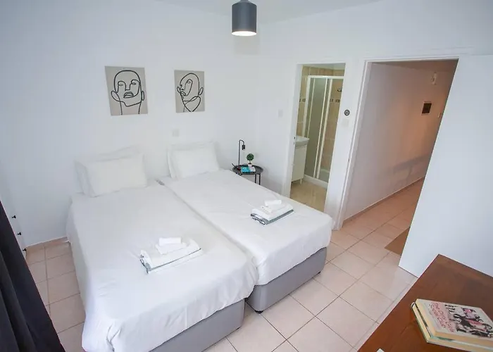 Estea - Olympia's Skyview Townhouse With A Pool 別荘 *