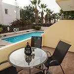 Holiday home Estea - Olympia's Skyview Townhouse With A Pool