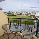 Holiday home Estea - Olympia's Skyview Townhouse With A Pool *