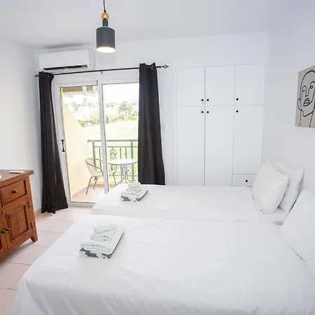 Estea - Olympia's Skyview Townhouse With A Pool Paphos