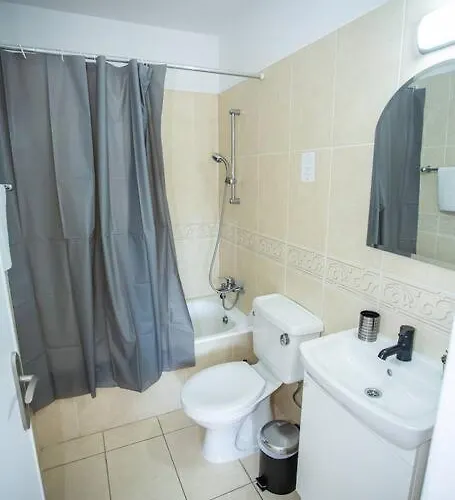 Estea - Olympia's Skyview Townhouse With A Pool * Paphos